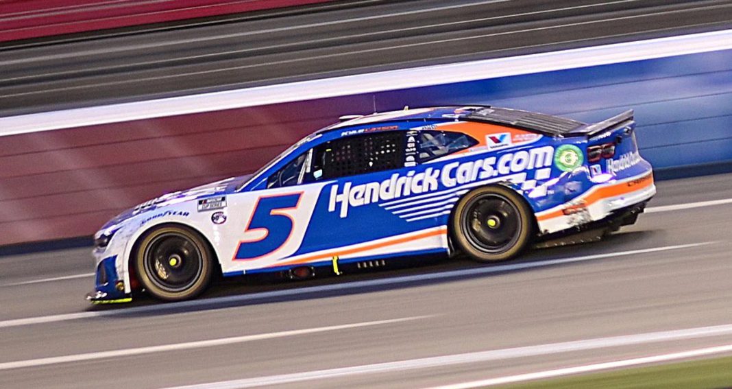 GOoCsW0WgAAlAmq (1) Kyle Larson