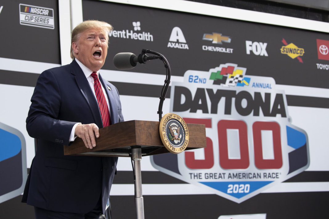 GOtIclDXEAAyH1G Fans Make Bizzare Donald Trump Connection to SHR Shutting Shop