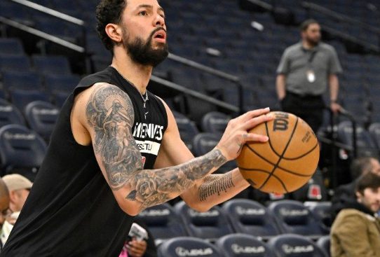 James Jones Blasts 'Soft' Austin Rivers, Reignites NBA vs. NFL Debate 2 James Jones Blasts Austin Rivers, Reignites NBA vs. NFL Debate