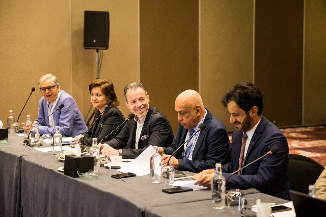 GNkHBS6XgAAd7kk FIA Lowers Superlicence Age, Favoring Mercedes' Young Talent for F1 Opportunity