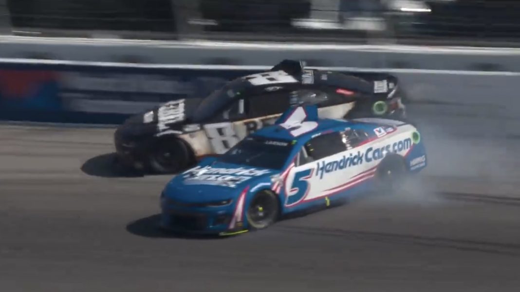 GPGXTAiXUAABdHi Kyle Larson