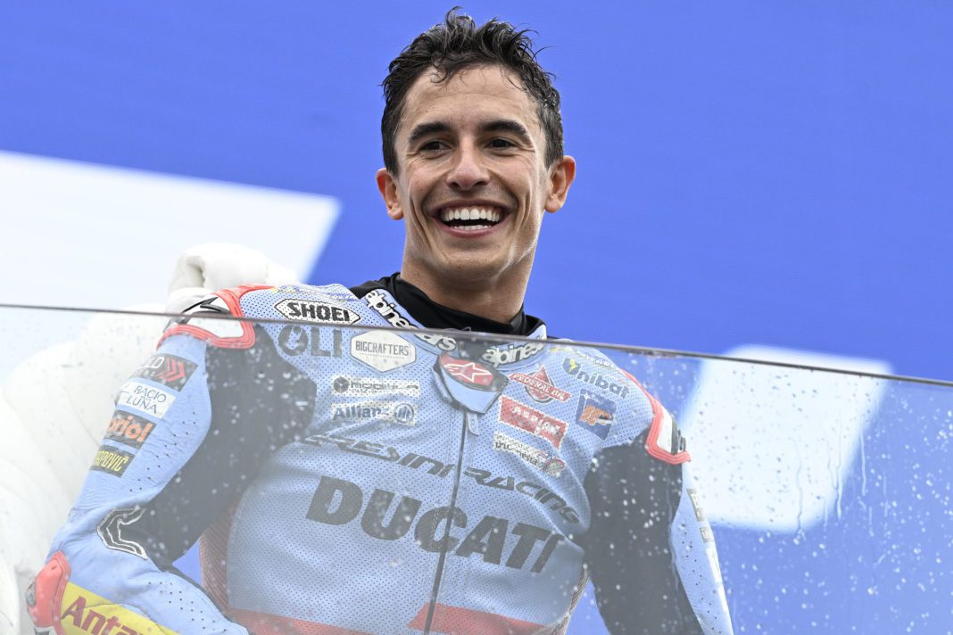 GPJ26P6WoAA2bh6 Marc Marquez