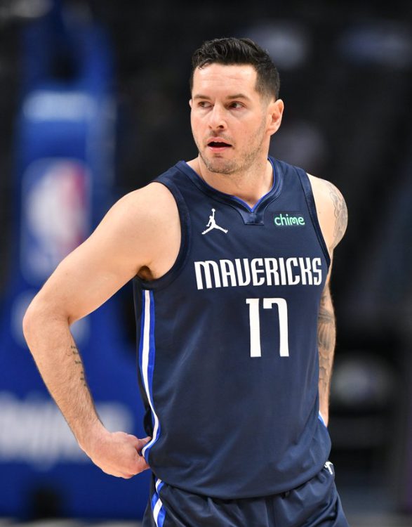 According to Reports The Lakers have Designed App For JJ Redick to Share His Gameplan With The Team - THE SPORTS ROOM